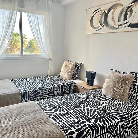 Lovely With A Sunny Terrace 또레비에하