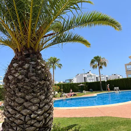 Lovely With A Sunny Terrace 아파트 또레비에하