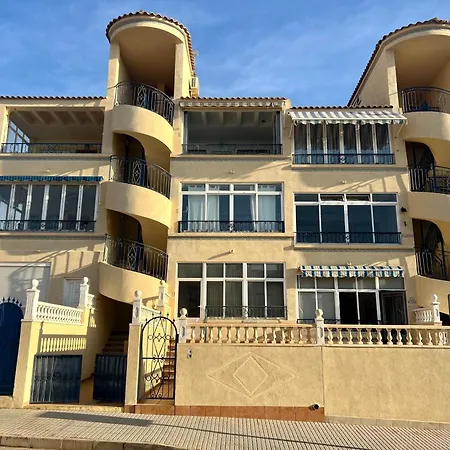 Lejlighed Lovely With A Sunny Terrace Torrevieja