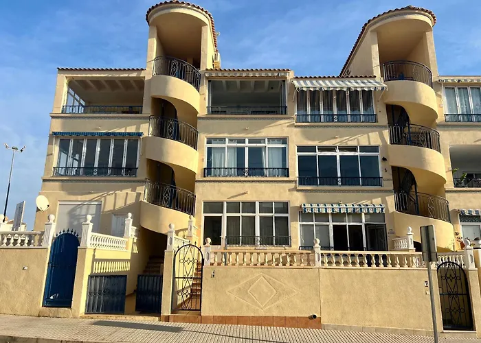 Daire Lovely With A Sunny Terrace Torrevieja